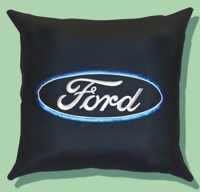 Подушка из экокожи с логотипом "Ford"