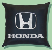 Подушка из экокожи с логотипом "Honda"