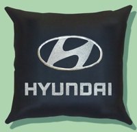 Подушка из экокожи с логотипом "Hyunday"