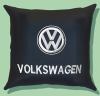 Подушка из экокожи с логотипом "Volkswagen"