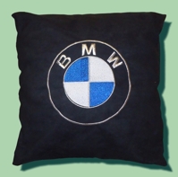 Подушка с логотипом "BMW", вышитая