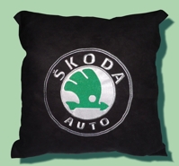 Подушка с логотипом "Skoda", вышитая, размер XXL
